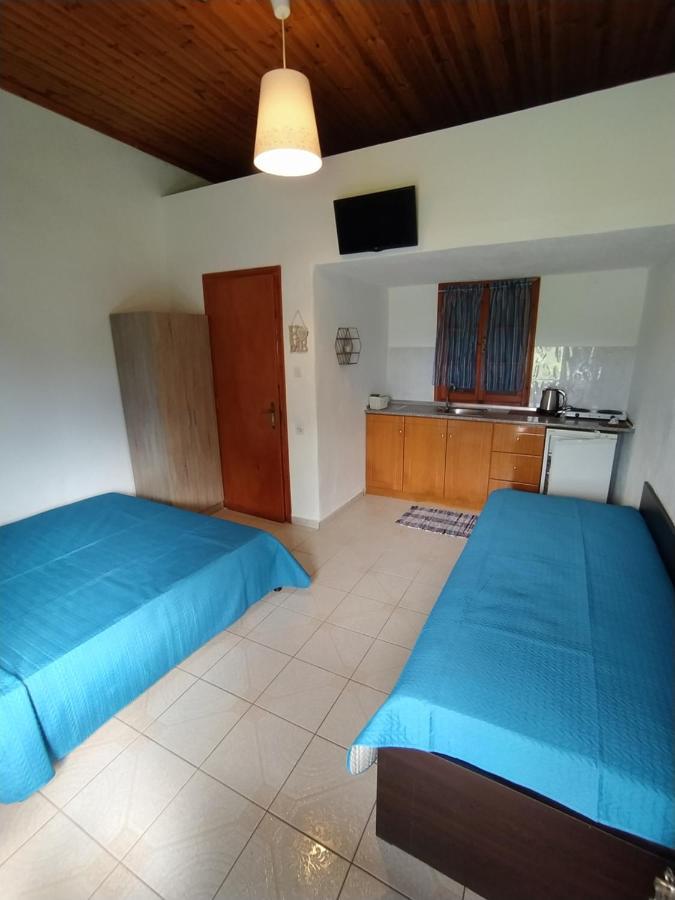 Melissi Studios Paralia Sikias Luaran gambar